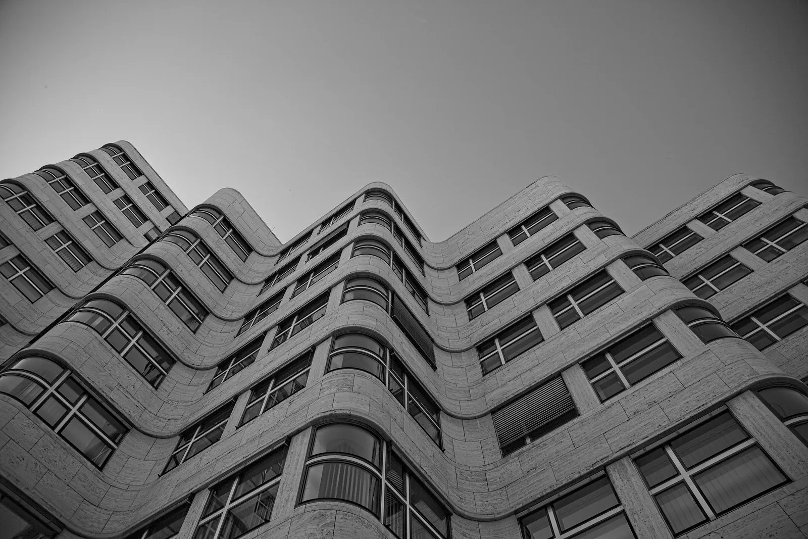 Stadträume, Schwarzweiß-Fotografie von Mietzner