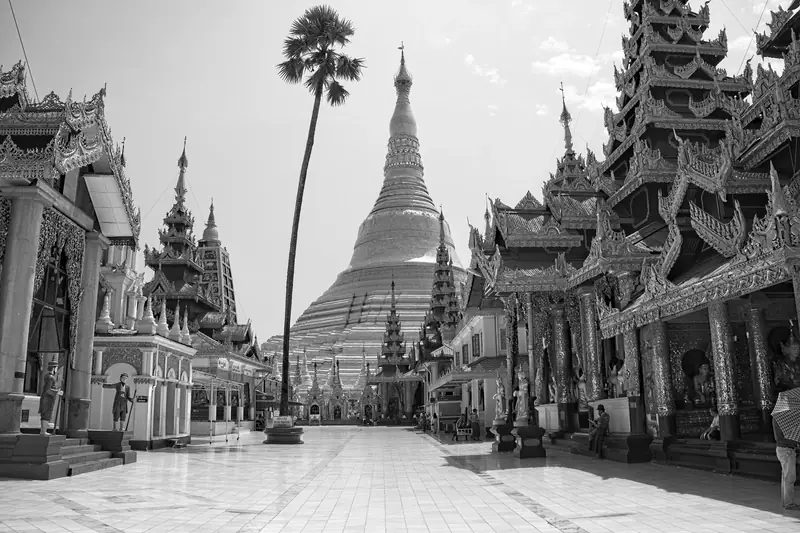 Myanmar, Schwarzweiß-Fotografie von Mietzner