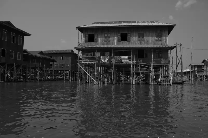 Myanmar, Schwarzweiß-Fotografie von Mietzner